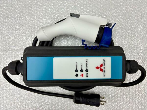 ●送料無料●動作確認済み●電気自動車 EV車 充電ケーブル アウトランダー eKクロス エクリプスクロス リーフ アリア サクラ等