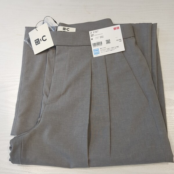 【新品M】ユニクロC 感動タックワイドパンツ グレー