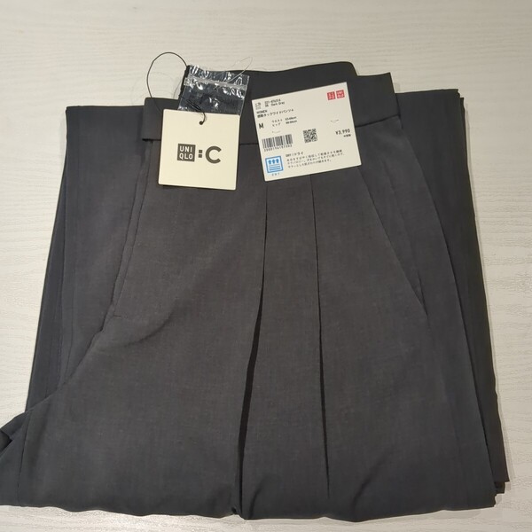 【新品M】ユニクロC 感動タックワイドパンツ ダークグレー