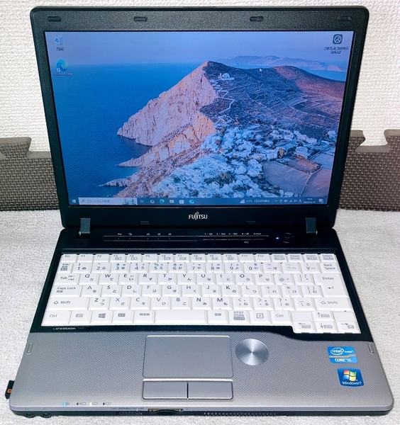 富士通 LIFEBOOK P772/F(Corei5-3320M 2.6GHz/16GB/128GB/Windows10、12.1型、重量約1.16㎏)