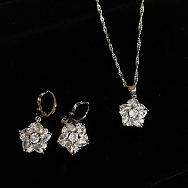 新品 AAA CZ ダイヤモンド ジュエリー 2点 セット ピアス ネックレス ダイヤ 925 刻印 有 ダイヤモンド 花 可愛い プレゼント 送料無料