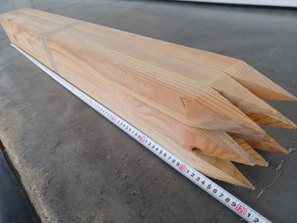 送料込 米松 杭 木杭 くい 約長さ1200㎜×45㎜×45㎜ 9本 面取り加工 看板 園芸 農業 土留め