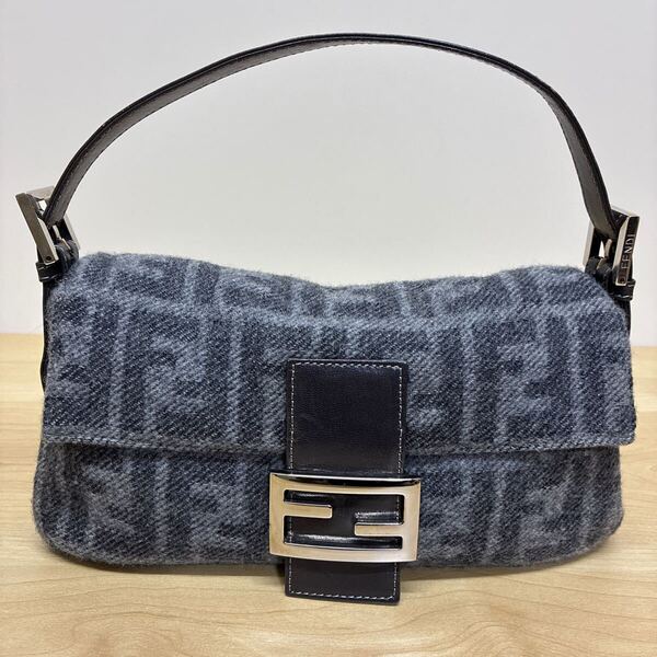 【美品】FENDI フェンディ マンマバケット ズッカ柄 ショルダーバッグ ハンドバッグ ワンショルダー FFロゴ ウール グレー