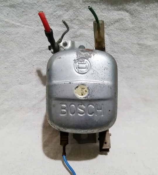 空冷 VW フォルクスワーゲン BOSCH ボッシュ ボルテッジレギュレター 113903803 ボルテージレギュレーター 長期保管未確認ジャンク現状品