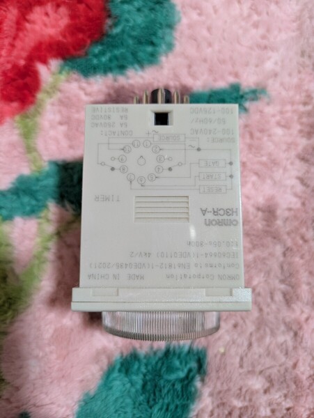 オムロン OMRON タイマーリレー H3CR-A 100-240VAC