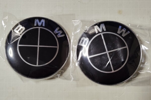 送料込み BMW ブラックボンネットエンブレム リアエンブレム 82mm 2枚 前後セット フロント リアエンブレムセット 旧