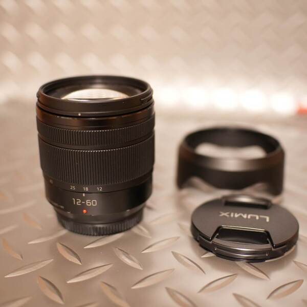 LUMIX G VARIO 12-60mm / F3.5-5.6 ASPH. / POWER O.I.S. H-FS12060