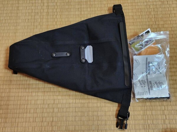 ORTLIEB オルトリーブ サドルバッグ Lサイズ 2.7L 未使用タグ付き ※ベルト経年劣化※ F96LL 旧型 廃版