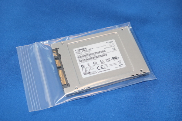 動作確認済み TOSHIBA 2.5インチ 7mm 128GB SATA/600 SSD MLC THNSNJ128GCSU