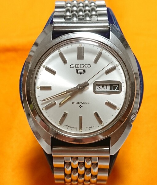 SEIKO5 セイコーファイブ 21石 6119 Cライン アンティーク 自動巻 メンズ デイデイト OH 消磁 洗浄済 風防きれいで稼働品です