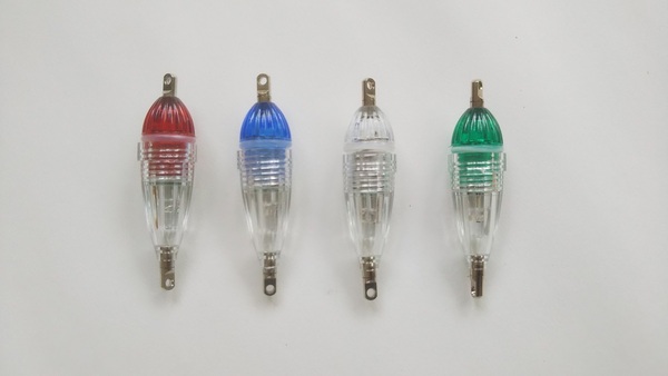 水中ライト 集魚灯 LED 夜釣りに! 8g 6cm 電池付き 夜光 タチウオ イワシ アジ イカ メバル 高輝度 点滅 水中 ライト