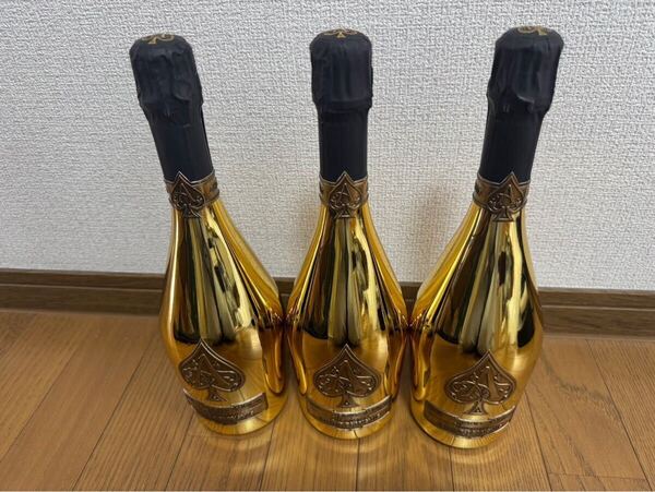 (送料無料) 正規品 アルマンド ブリニャック ブリュット ゴールド 750ml 箱なし 巾着袋付き3本セット