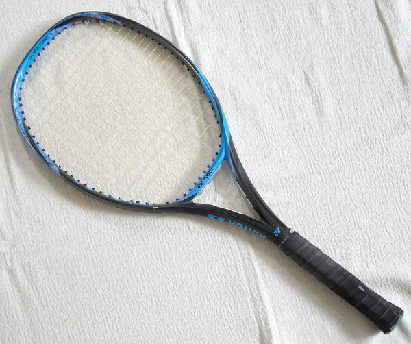 ヨネックス イーゾーン100-2018-G3 グリップ3 / 300g / バランス320 YONEX EZONE