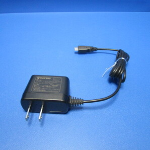 KYOCER純正 京セラ ACアダプタ 充電器 Micro USB コード長:1.2m DC5.0V 800mA AD03KC ブラック ★n
