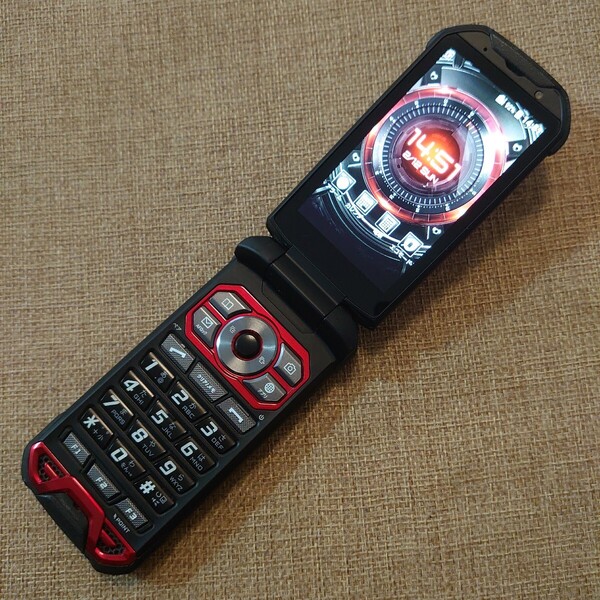 美品 KYF33 TORQUE X01 レッド au