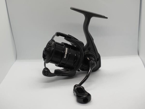 一点限り ダイワ DSLT1000S-P ディスプラウト スピニングリール エリアトラウト 限定品 SLPワークス