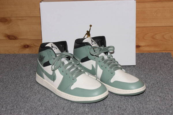 未使用 ウィメンズ29㎝ ナイキ エア ジョーダン 1 ミッド NIKE W AIR JORDAN 1 MID BQ6472-130 送料無料即決