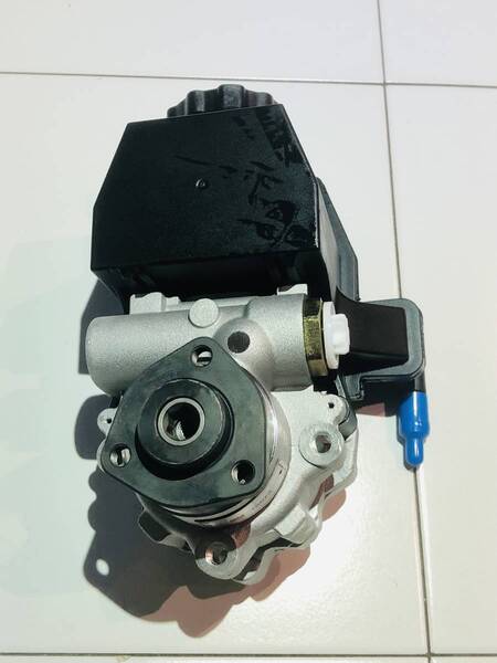 ベンツ トランスポーター T1N 208D 210D 212D 308D 312D 412D 314 パワステポンプ W901 W902 W903 W904 パワーステアリングポンプ
