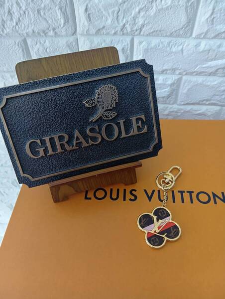 LOUIS VUITTON ルイヴィトン ポルト クレ イントゥー ザ フラワー M67356 ゴールド キーホルダー チャーム