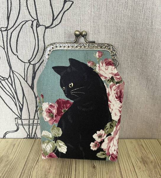 縦型がま口 / ポーチ / 小物入れ / タバコケース / ハンドメイド ☆ 黒猫&薔薇・スモークグリーン・35
