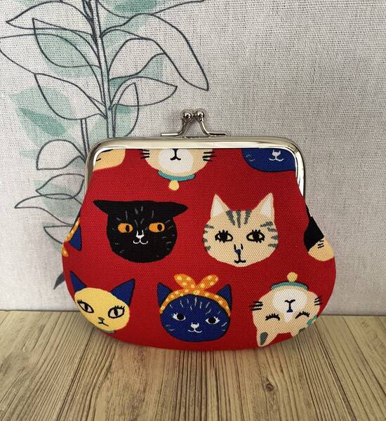 がま口・ ポーチ / 財布 / 小物入れ / ハンドメイド / 猫フェイス赤・15