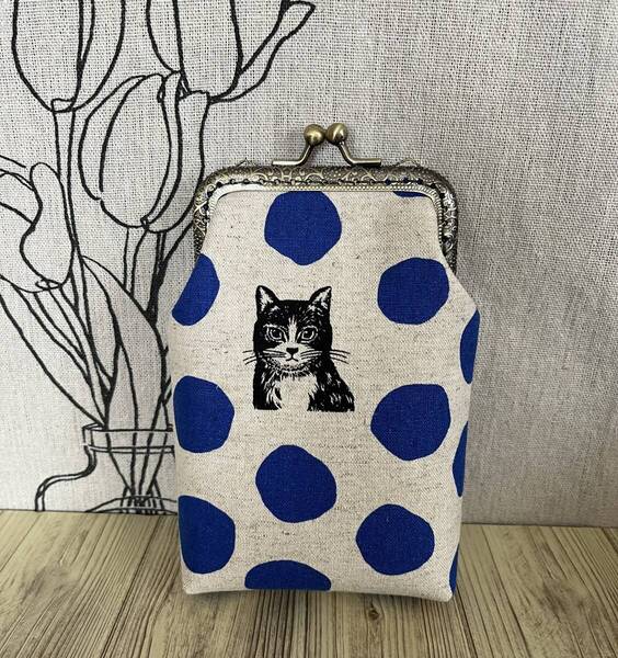 縦型がま口 / ポーチ/ 小物入れ / タバコケース / ハンドメイド ☆ 猫ドット・3