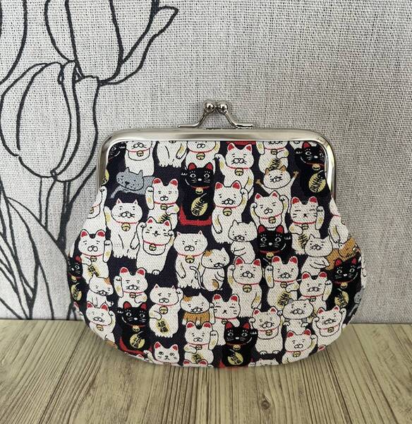 がま口 ポーチ / 財布 / 小物入れ / ハンドメイド☆ぎっしり招き猫・1