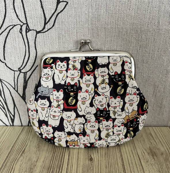 がま口 ポーチ / 財布 / 小物入れ / ハンドメイド☆ぎっしり招き猫・4