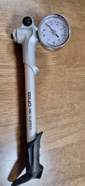 GIYO サスペンションポンプ 工具