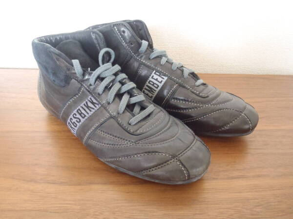 DIRK BIKKEMBERGS ダーク ビッケンバーグ ハイカット レザー スニーカー ブラック 40 size (25.5cm) Used サッカーシューズ