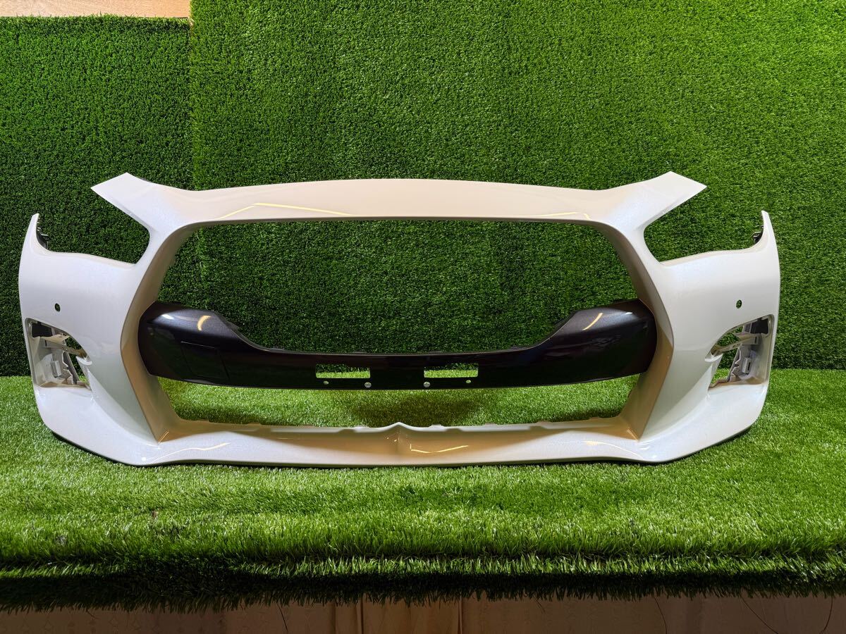 スカイライン V37 R400 純正フロントバンパー（パールホワイト） スカイライン V37 R400 純正フロントバンパー（パールホワイト