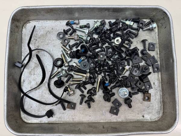 82■SEJ5J JOG125 低走行■解体 ボルト ナット ビス 約一台分 いろいろ■検索 SEJ6J アクシスZ ジョグ125■