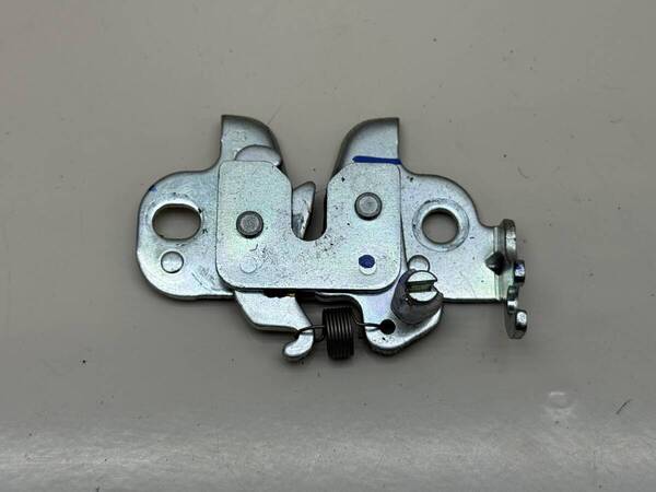 82■SEJ5J JOG125 低走行■シートキャッチ シートロック■検索 SEJ6J アクシスZ ジョグ125■