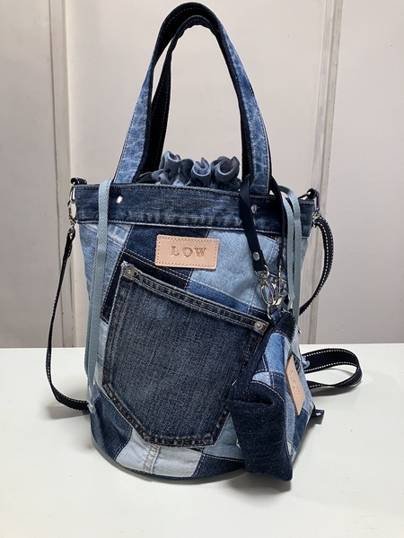 デニムリメイクバッグ ハンドメイド LOW オリジナル 丸底巾着仕様バッグ 斜めブロック パッチワーク バケツ型 2wayショルダー