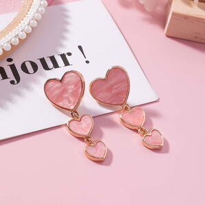 アクリルピンクが可愛い♪ハートのドロップピアス ゴールド&ピンクの3連k18色