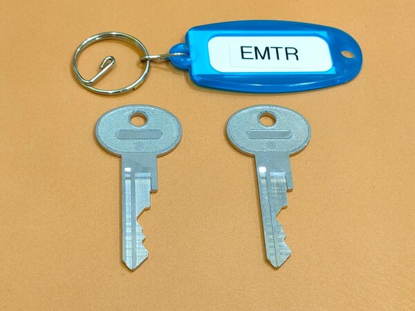 合鍵2本 (EMTR422) NKC、エレベータートランクルームキー、EMTR、カギ、emtrキー、コピーキー、純正キーではありません、ネコポス便発送