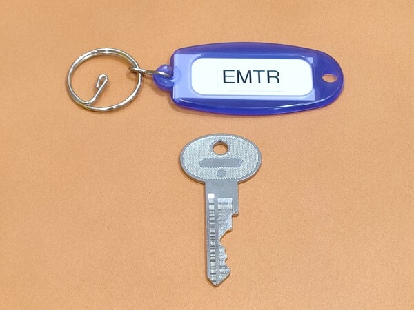 合鍵1本 (EMTR422) NKC、エレベータートランクルームキー、EMTR、カギ、紫タグ、コピーキー、純正キーではありません、ネコポス無料配送