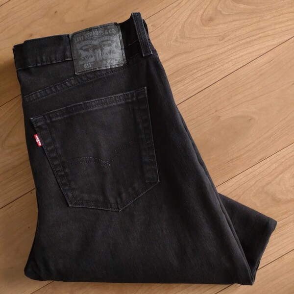 Levi's 511ブラックジーンズ/SKINNY/20年製/古着/W36L30【L4699】