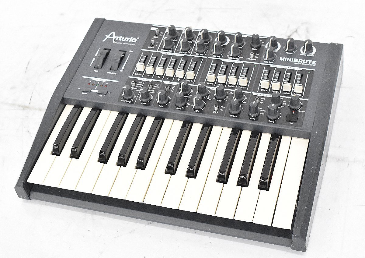 Arturia MiniBrute 2 | シンセ・キーボード,ARTURIA