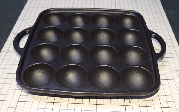 たこ焼きプレート16穴 縦横20cm、高さ3.5cm 鉄鋳物 未使用品
