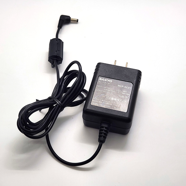 SANYO ACアダプター NVP-AC21 DC 5V 2.2A カーナビ Gorilla ゴリラ 三洋電機 サンヨー