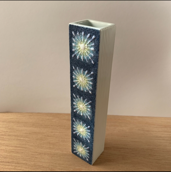 新品未使用 白山陶器 角型ウォールベース 一輪挿し 廃盤 (1)高さ20cm 波佐見焼 花瓶 オブジェ 送料込み