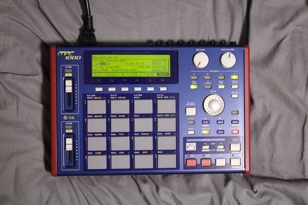 AKAI MPC-1000