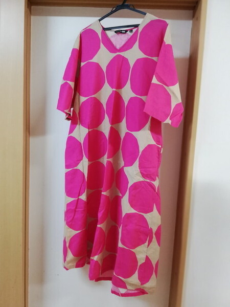 Sサイズ★1回着極美品★ユニクロのマリメッココラボワンピース★ピンク水玉