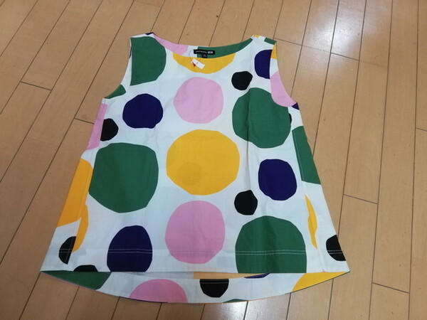未使用★Mサイズ★ユニクロのマリメッココラボブラウス★マルチ柄