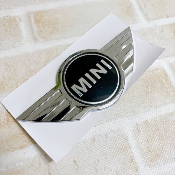 s107【ミニ クロスオーバー】R60 R61 ミニクーパー mini フロントエンブレム ウィングエンブレム 51149811725 ペースマン