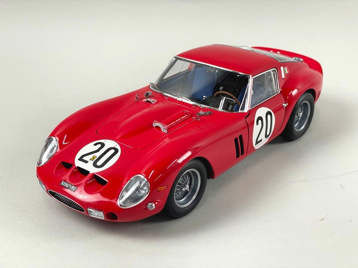 フェラーリ 250 LM - 24 時間 ル・マン 1965 – Amalgam Collection