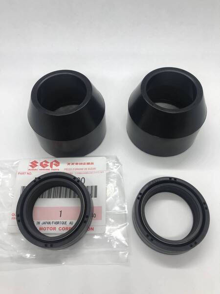 スズキ純正部品 GT125 30mm日本製 フォークシール オイルシール+ダストカバー各2個 スズキ 新品 オーバーホール レストア 旧車