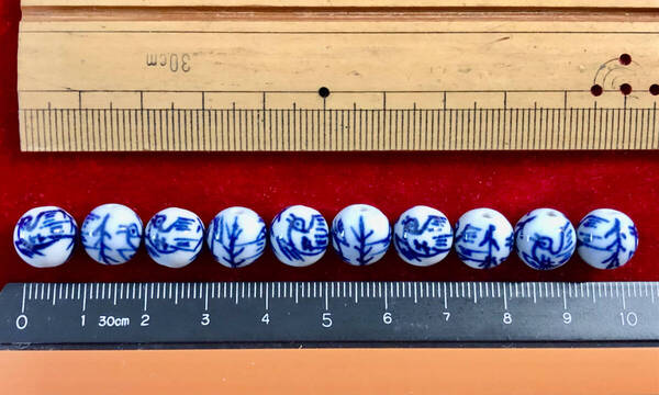 Φ 青磁ビーズ Φ 10㎜玉20玉 純職人手作り 中国製 工芸 飛立つ小鳥紋様 手芸材料 ネックレス ブレスレット 服飾 アクセサリー