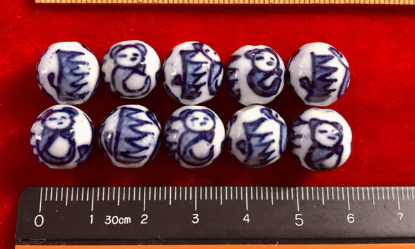Φ 青磁ビーズ Φ 12mm玉20玉 純職人手作り 中国製 パンダと竹紋様 手芸材料 ネックレス ブレスレット 服飾 アクセサリー